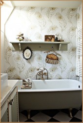 Peacock Wallpaper in Bathroom