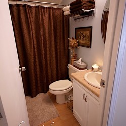 Great little bathroom makeover, love the coatrack.