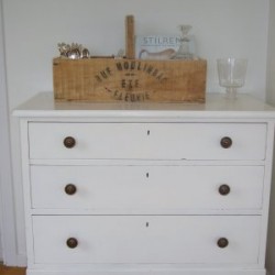 Nice white dresser