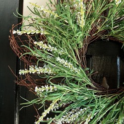 Beautiful twiggy wreath with fresh greens. I am so gonna copy this one!