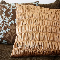 Gathered Pillow Covers Tutorial