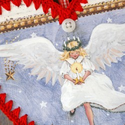 Recycling Christmas cards the Dutch sisters way