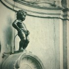 small statue of manneke pis in Brussels