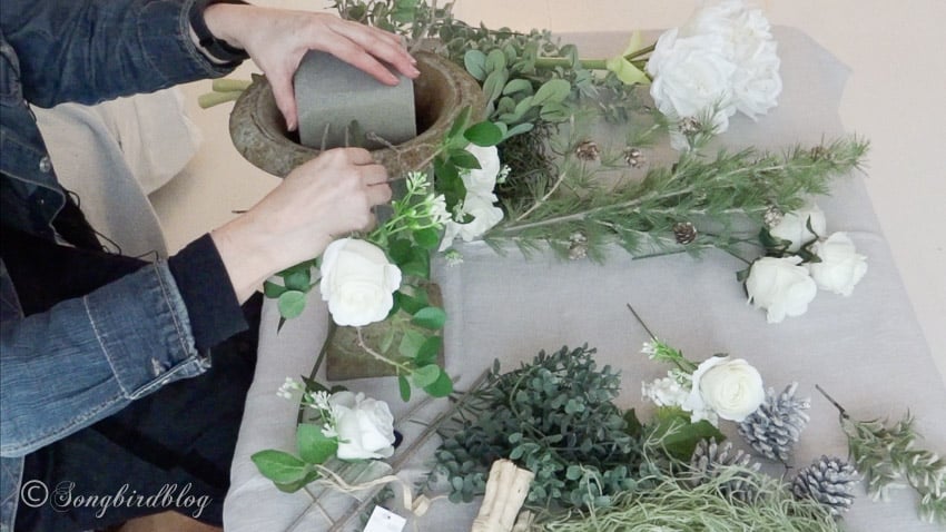 How to make a floral arrangement
