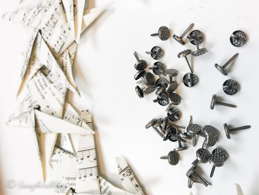 How to make a paper star wreath